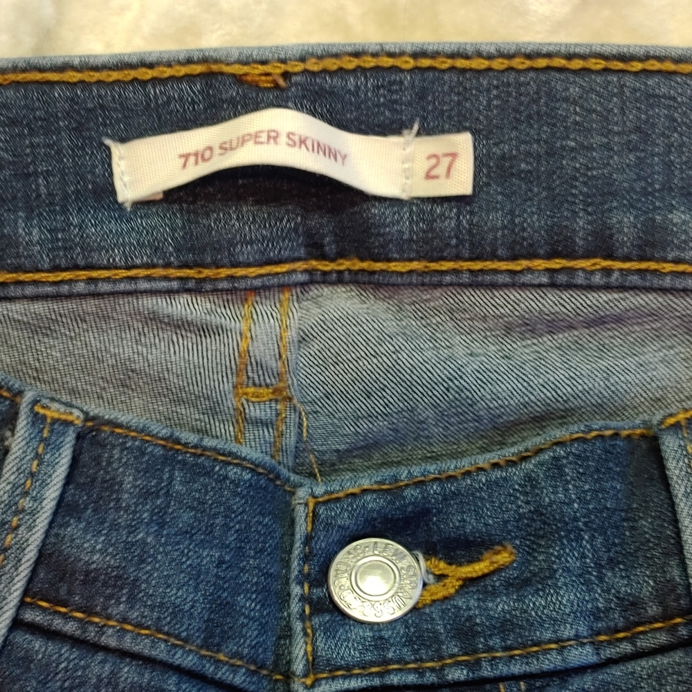 Levi's 710 Skinny